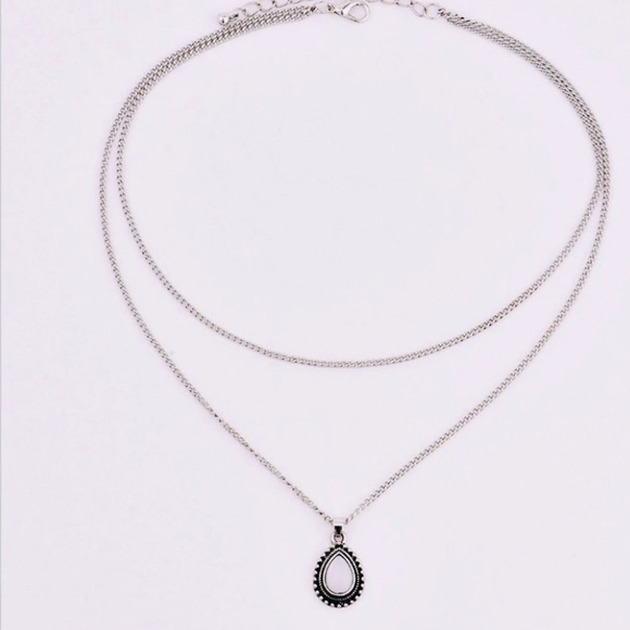 Gorgeous Double Horn Crescent Water Drop Necklace - Picture 7 of 8